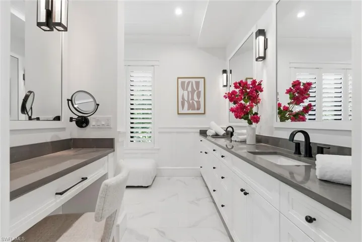 1064 13th St N, Naples, Florida 34102