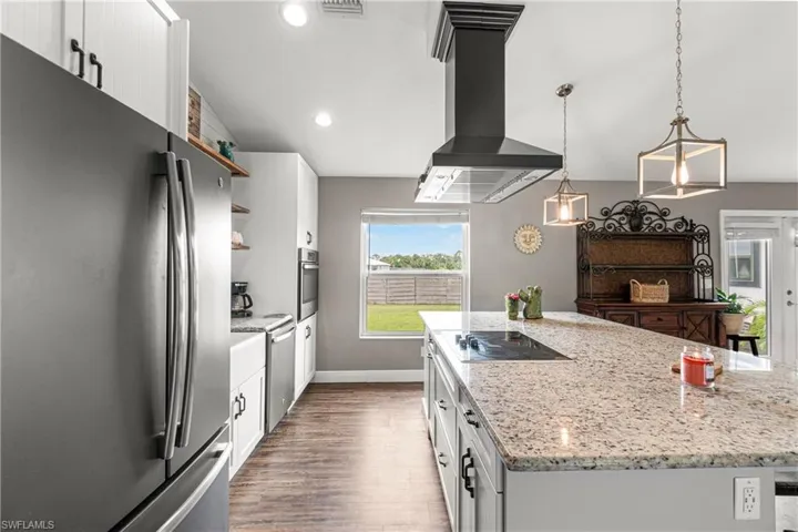 5013 Dania Cir, Labelle, Florida 33935
