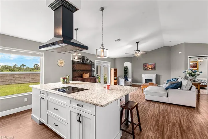 5013 Dania Cir, Labelle, Florida 33935