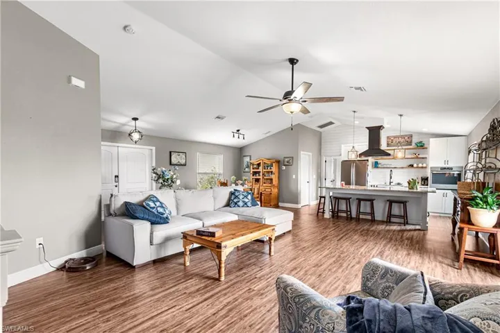 5013 Dania Cir, Labelle, Florida 33935