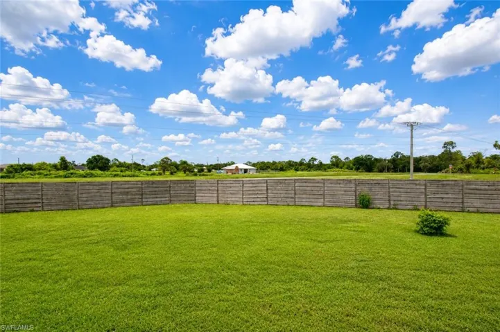 5013 Dania Cir, Labelle, Florida 33935