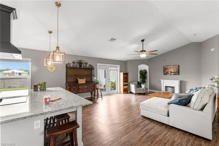 5013 Dania Cir, Labelle, Florida 33935
