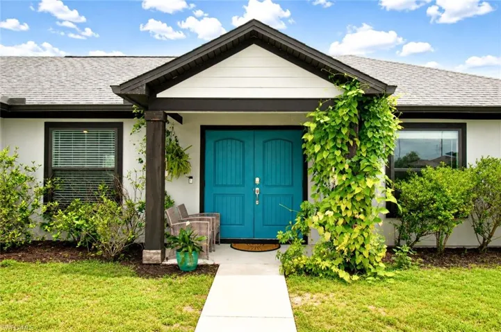 5013 Dania Cir, Labelle, Florida 33935