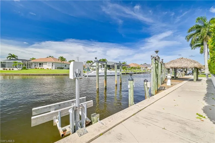 Dock and Tiki on direct access canal