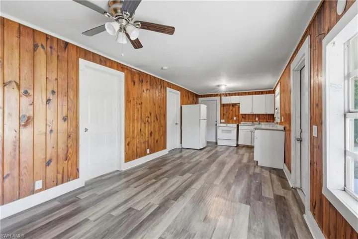 3318  Thomas  ST, Fort Myers, FL 33916