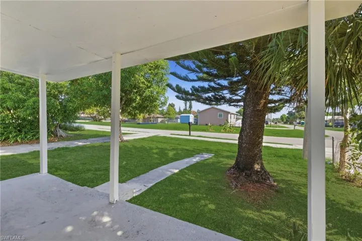 3318  Thomas  ST, Fort Myers, FL 33916