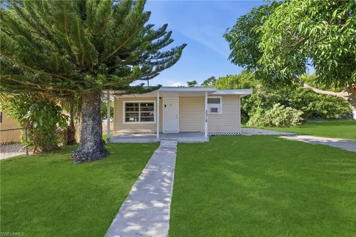 3318  Thomas  ST, Fort Myers, FL 33916