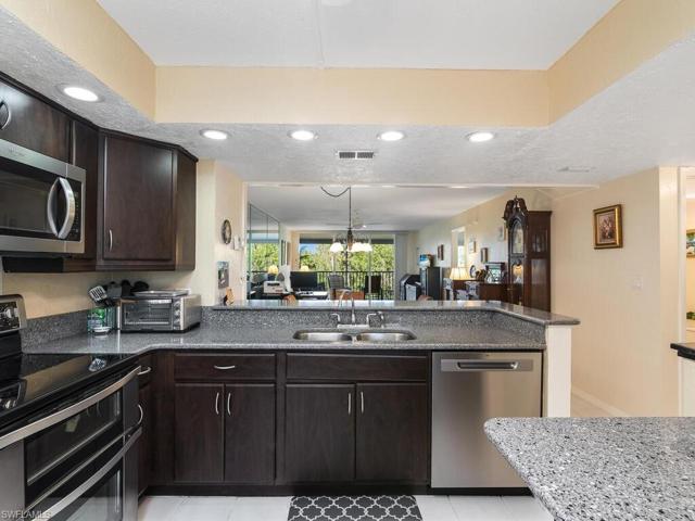 KITCHEN - LIVING AREA