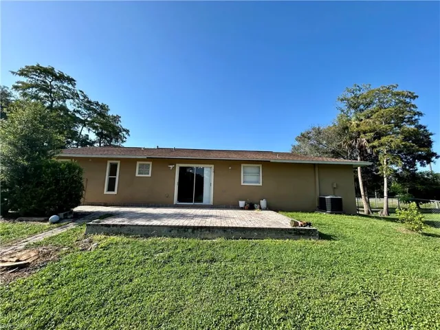 2430 Golden Gate Blvd E, Naples, Florida 34120
