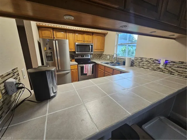 2430 Golden Gate Blvd E, Naples, Florida 34120