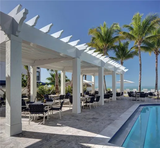 Poolside Dining at The Floridian Club