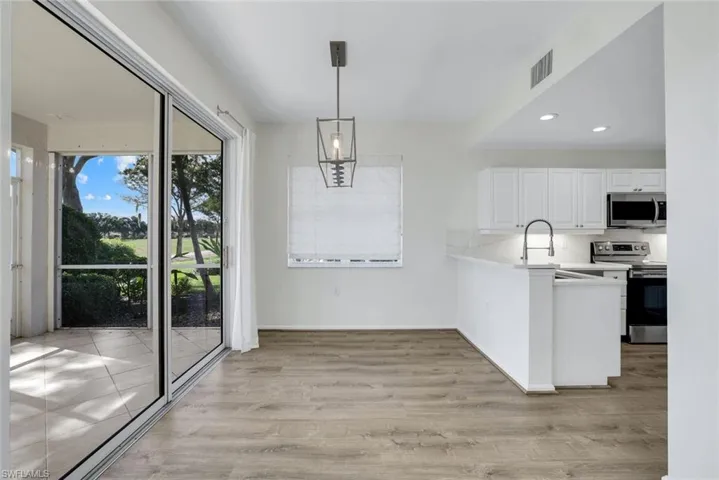6875  Ascot  DR, Naples, FL 34113