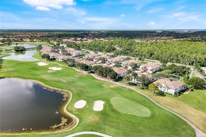 6875  Ascot  DR, Naples, FL 34113
