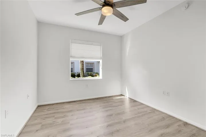 6875  Ascot  DR, Naples, FL 34113