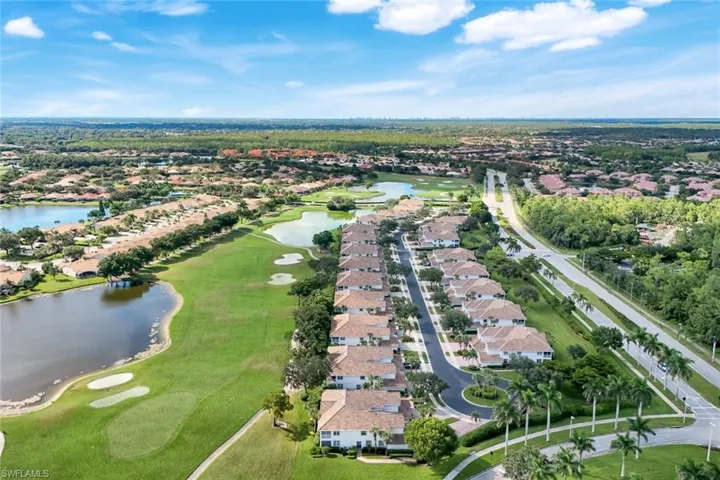 6875  Ascot  DR, Naples, FL 34113