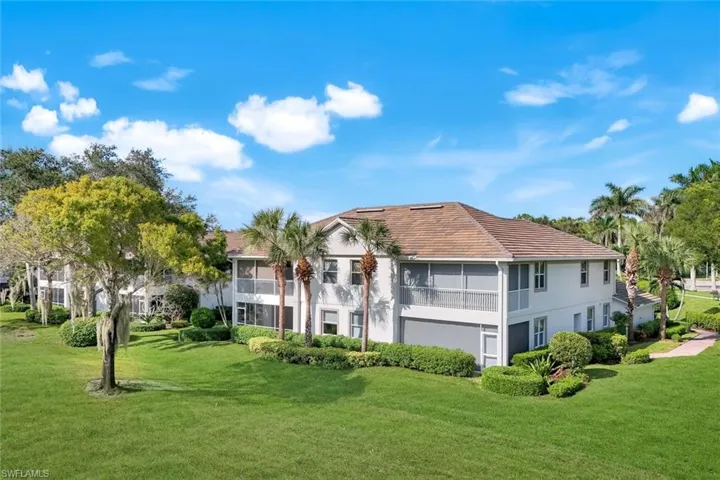 6875  Ascot  DR, Naples, FL 34113
