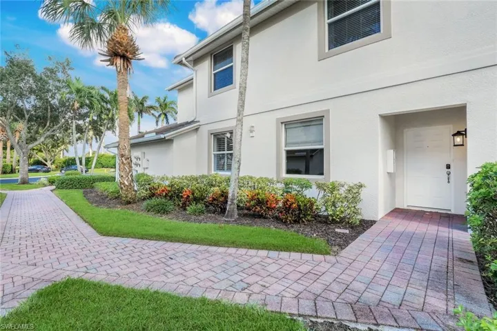 6875  Ascot  DR, Naples, FL 34113