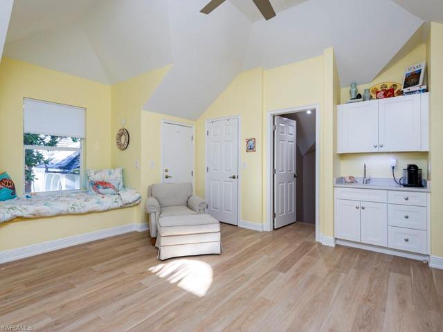 Upstairs Second Bedroom w/ Kitchenette