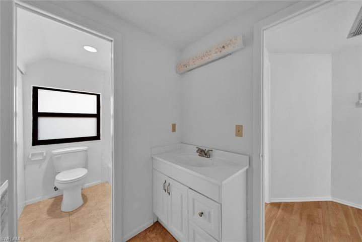 Guest bathroom upstairs
