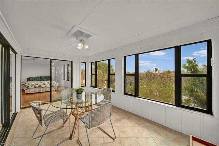 Sunroom towards primary bedroom