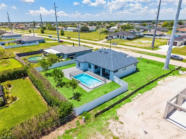 212 Kismet Pkwy W, Cape Coral, Florida 33993