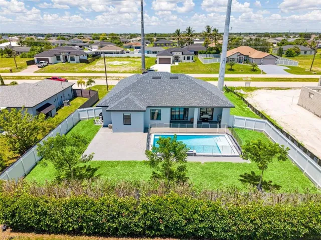 212 Kismet Pkwy W, Cape Coral, Florida 33993