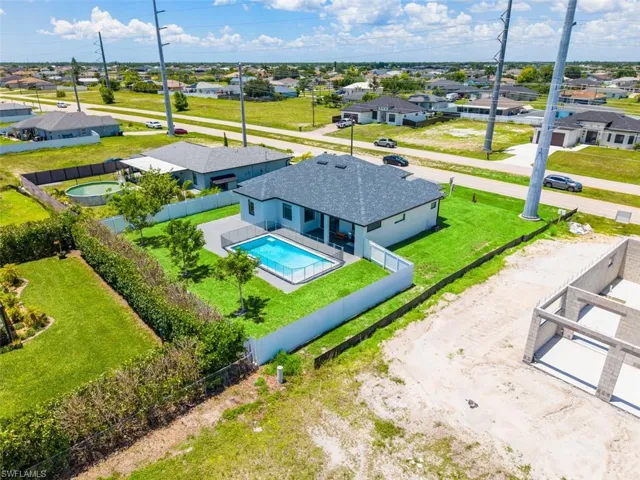 212 Kismet Pkwy W, Cape Coral, Florida 33993