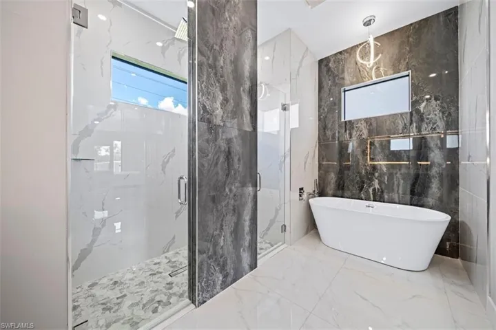212 Kismet Pkwy W, Cape Coral, Florida 33993