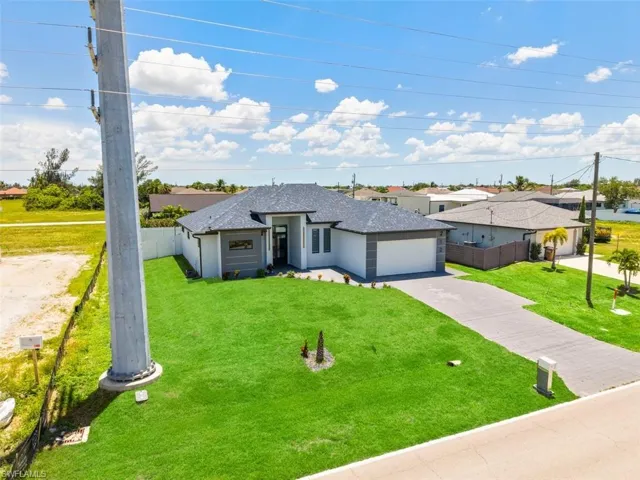 212 Kismet Pkwy W, Cape Coral, Florida 33993