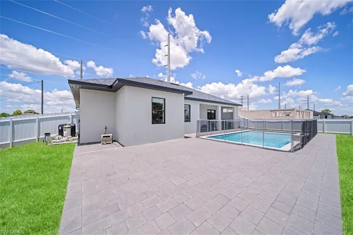 212 Kismet Pkwy W, Cape Coral, Florida 33993