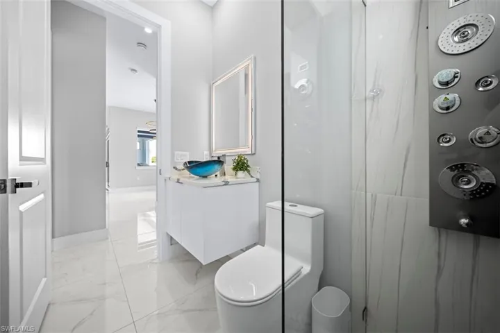 212 Kismet Pkwy W, Cape Coral, Florida 33993