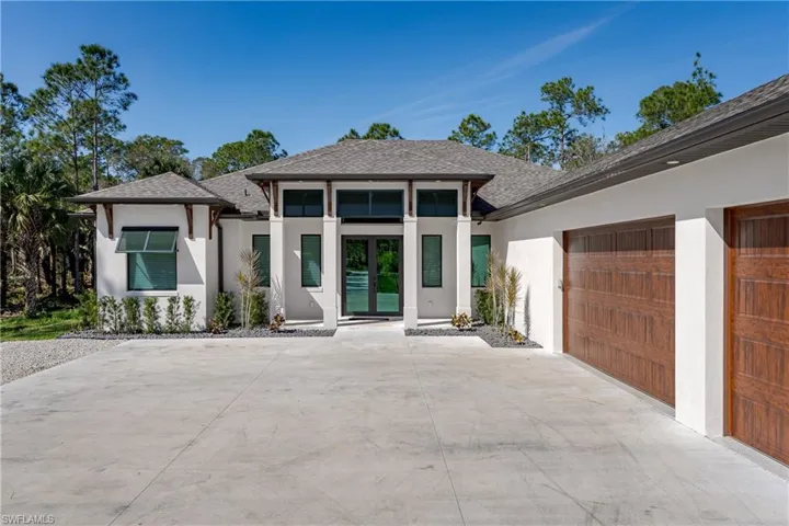 167 9th St Sw, Naples, Florida 34117
