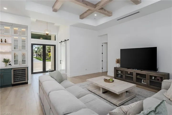 167 9th St Sw, Naples, Florida 34117