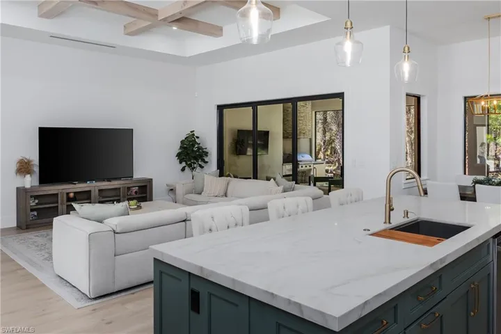 167 9th St Sw, Naples, Florida 34117