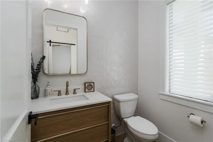 167 9th St Sw, Naples, Florida 34117