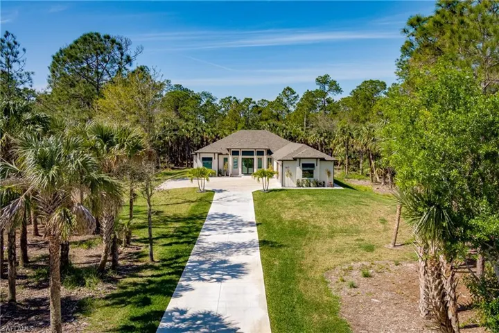 167 9th St Sw, Naples, Florida 34117