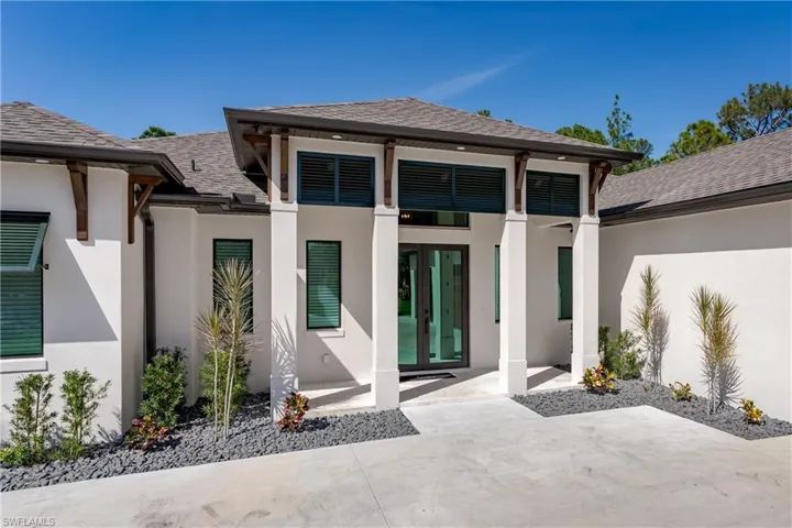 167 9th St Sw, Naples, Florida 34117