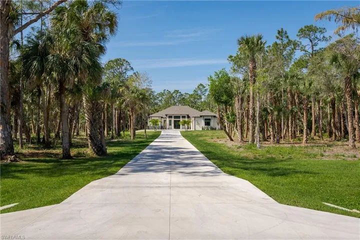 167 9th St Sw, Naples, Florida 34117