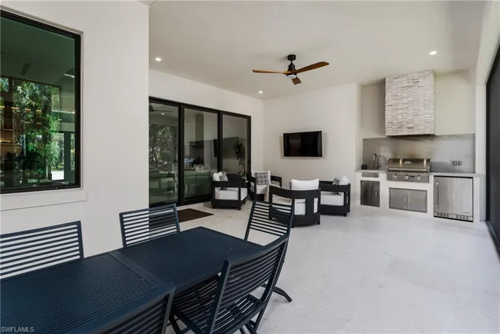 167 9th St Sw, Naples, Florida 34117