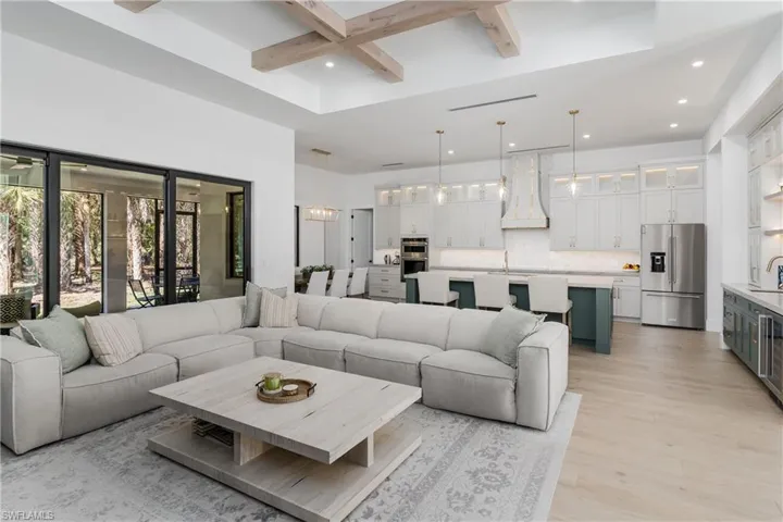167 9th St Sw, Naples, Florida 34117