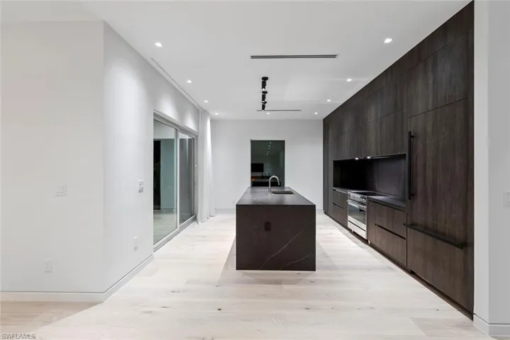 1135 Bluebird Ave, Marco Island, Florida 34145