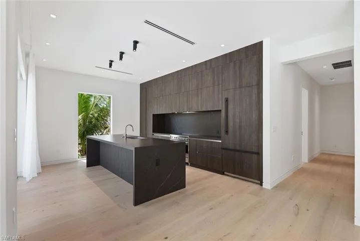 1135 Bluebird Ave, Marco Island, Florida 34145