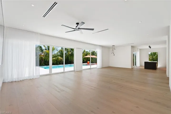 1135 Bluebird Ave, Marco Island, Florida 34145