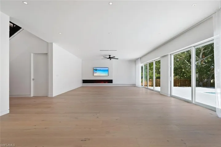 1135 Bluebird Ave, Marco Island, Florida 34145