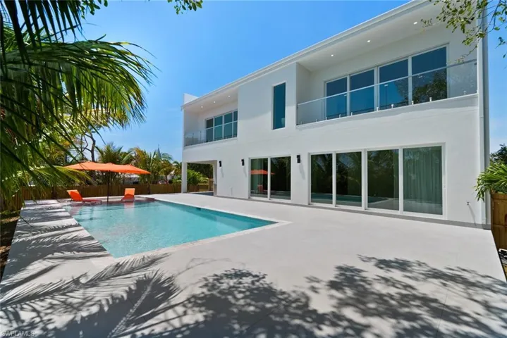 1135  Bluebird  AVE, Marco Island, FL 34145