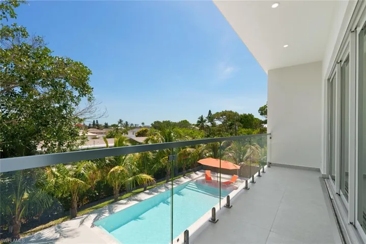 1135 Bluebird Ave, Marco Island, Florida 34145