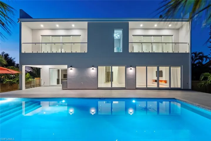 1135 Bluebird Ave, Marco Island, Florida 34145