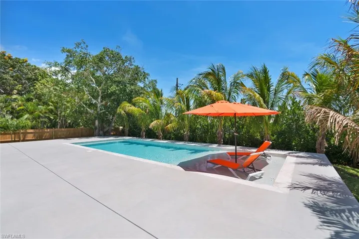 1135 Bluebird Ave, Marco Island, Florida 34145