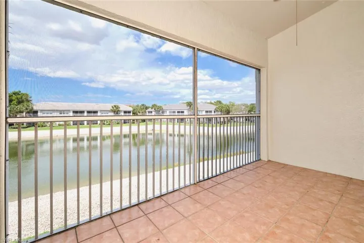 Nice lake views from this lanai.