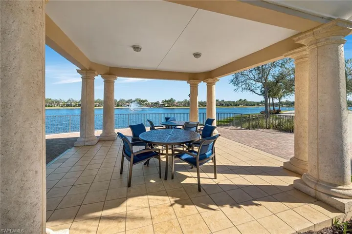 7593  Rozzini  LN, Naples, FL 34114